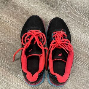 EUC FILA BLACK, Reddish & Blueish Memory Foam Sneaker Size 10, Gently Worn